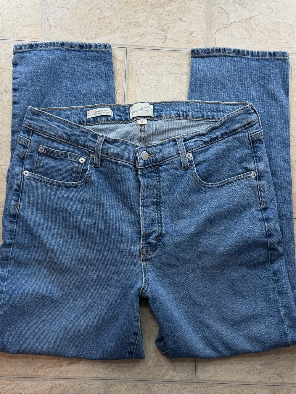 Universal Thread Women’s Straight Leg Jeans in Medium Blue Denim
